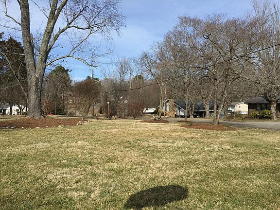 4th image of 5001 Shannon Ln