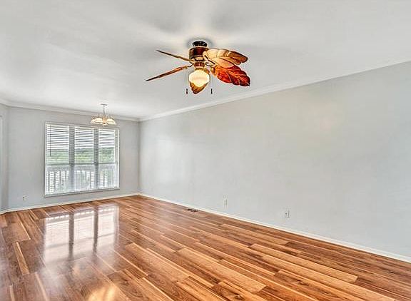 3rd image of 1490 Whispering Creek Dr