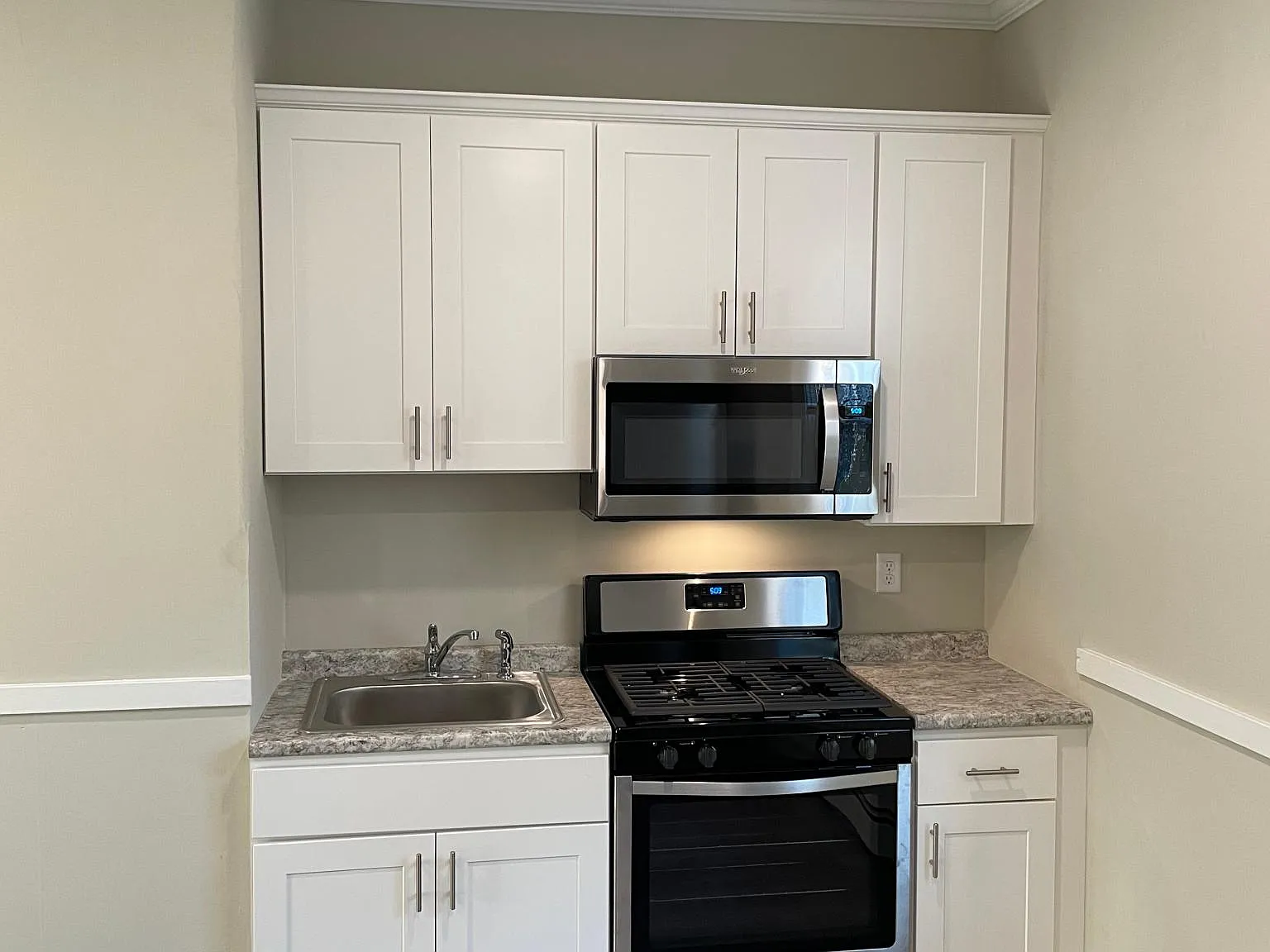 265 Nesmith St — Photo 2