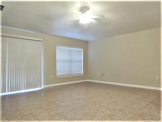 Building Photo - 2170 Savannah Oaks Ln