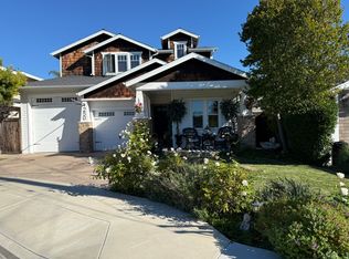 250 Santo Tomas Ave, Costa Mesa, CA 92627