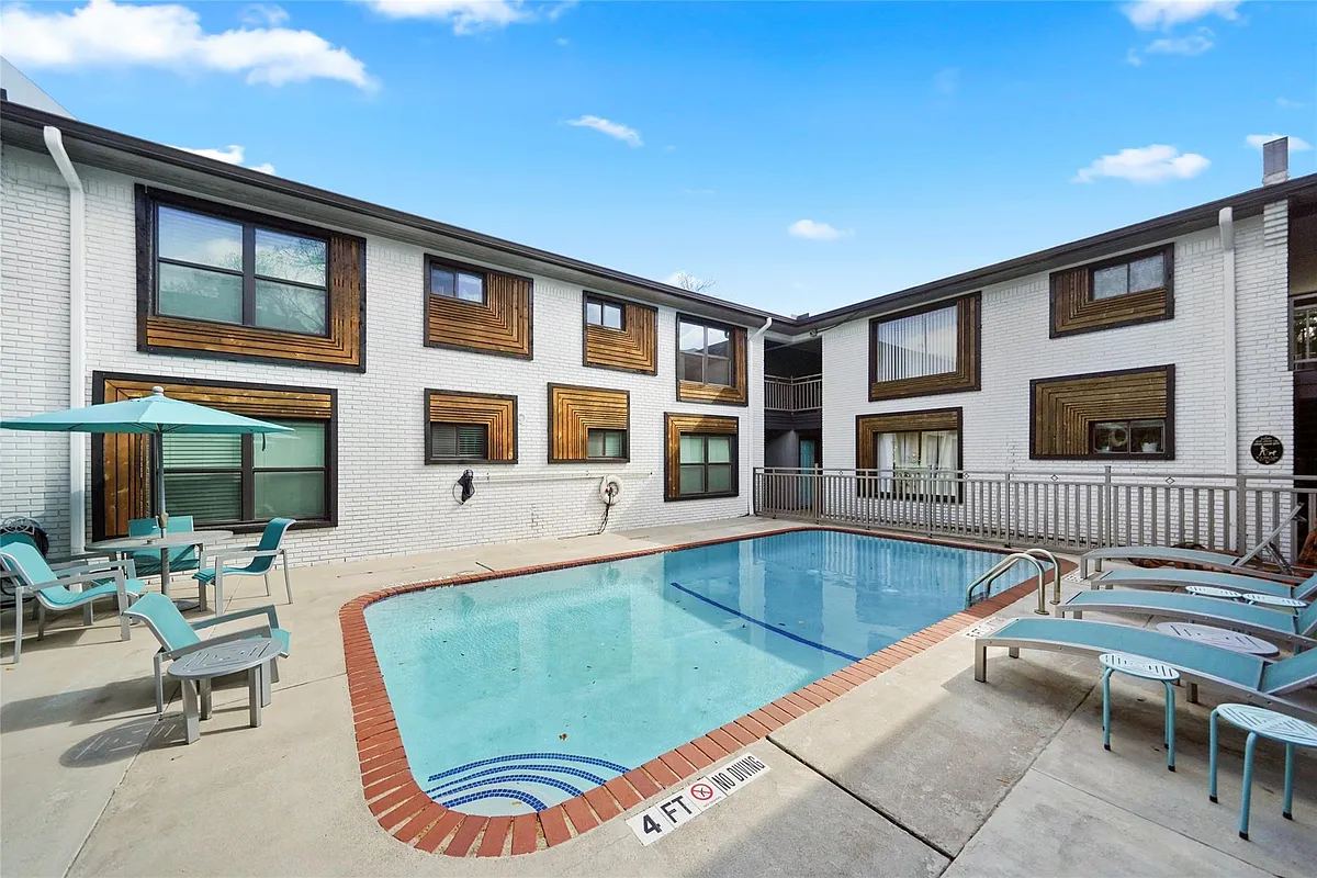 Building Photo - 311 Hawthorne St #16