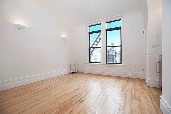 Rented by Barkoff Residential  | media 37