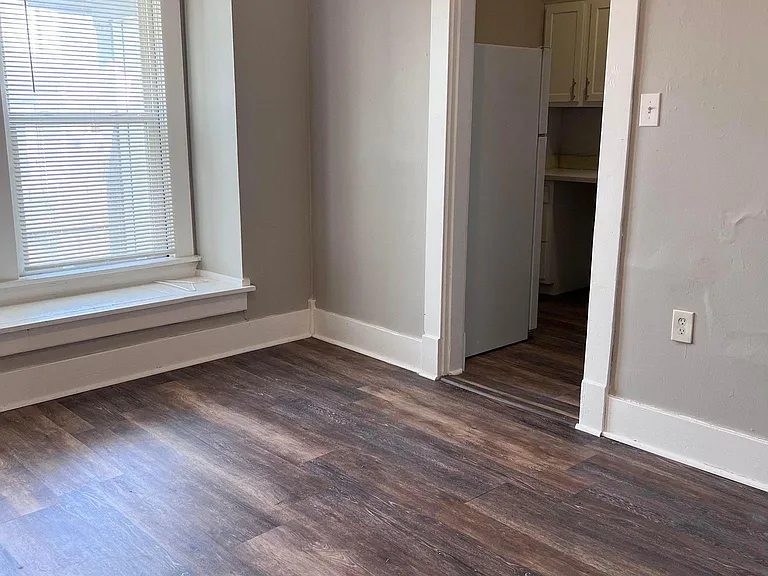 1312 SW 13th St — Photo 4