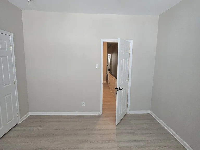 5228 Pulaski Ave — Photo 18