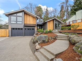 1809 52nd St NE, Tacoma, WA