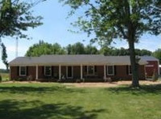 996 Underhill Rd, McMinnville, TN 37110