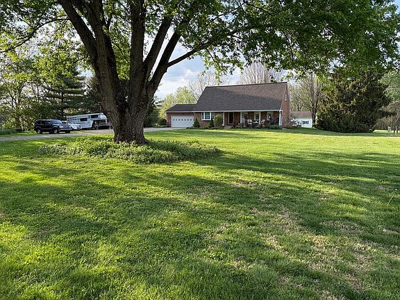 3rd image of 141 Delano Rd