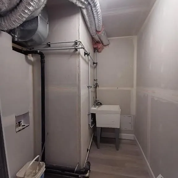 360 Bronson Ave #1 — Photo 17