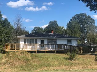 9480 Battleford Rd, Stonefort, IL 62987