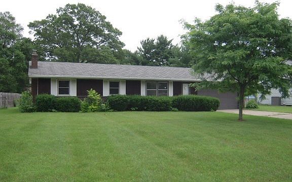 2nd image of 54738 Country Manor Pl
