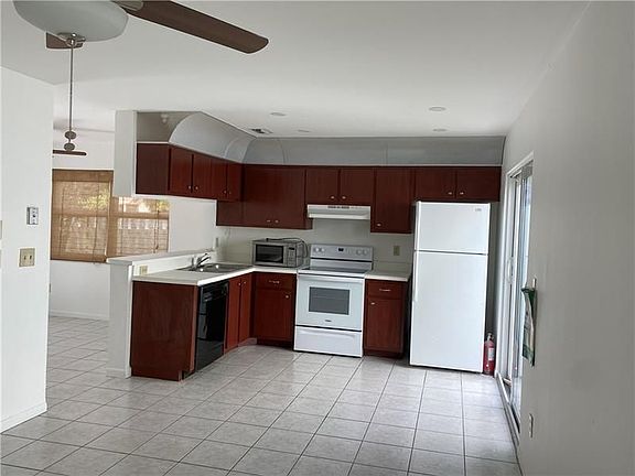 5th image of 9929 NW 9th Ct