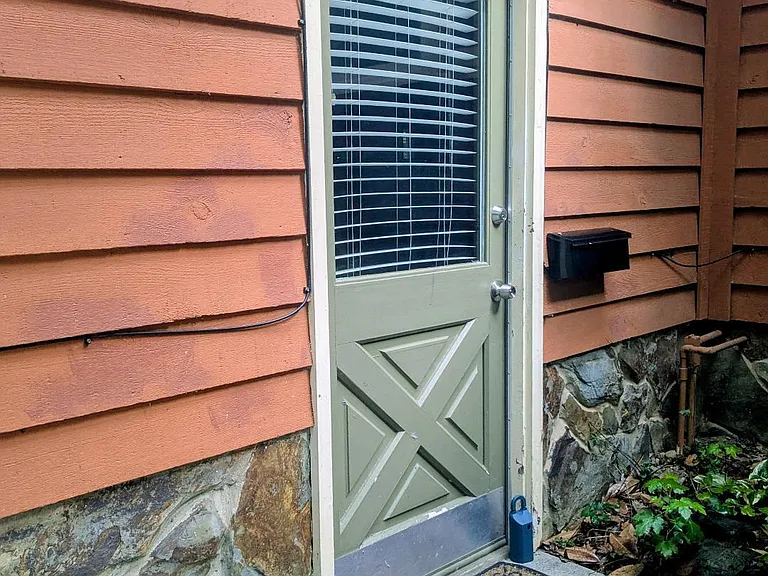 180 Cedar Cir — Photo 15