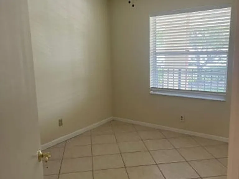 9993 Three Lakes Cir — Photo 12