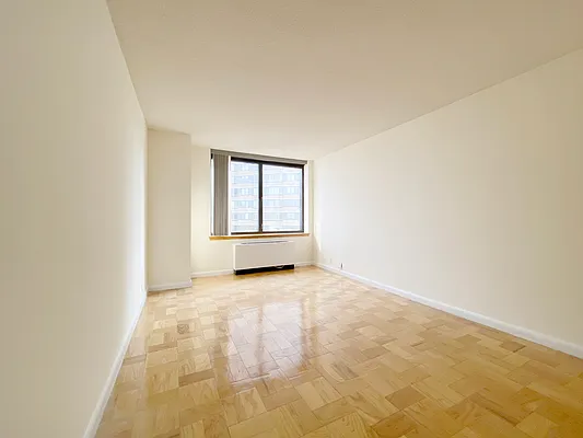 Rented by Level Group | media 3