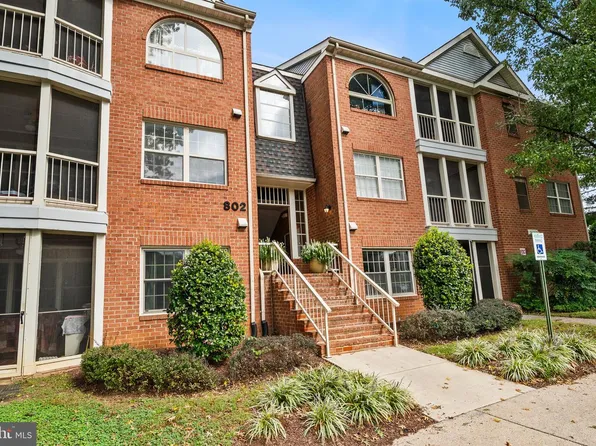 802 Amber Tree Ct APT 104, Gaithersburg, MD 20878