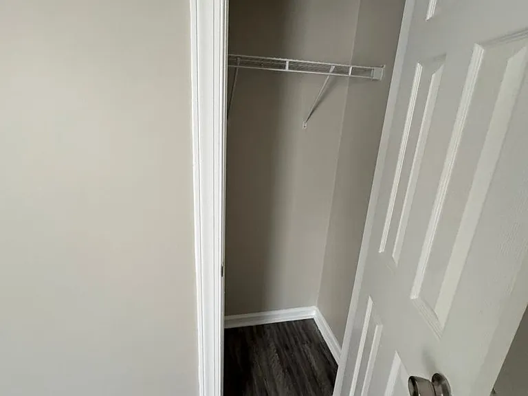 207 New Petersburg Dr — Photo 2