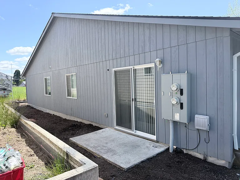 2323 Cedar St #B — Photo 18