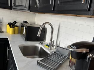 228 Bayview Ave #1, Jersey City, NJ 07305