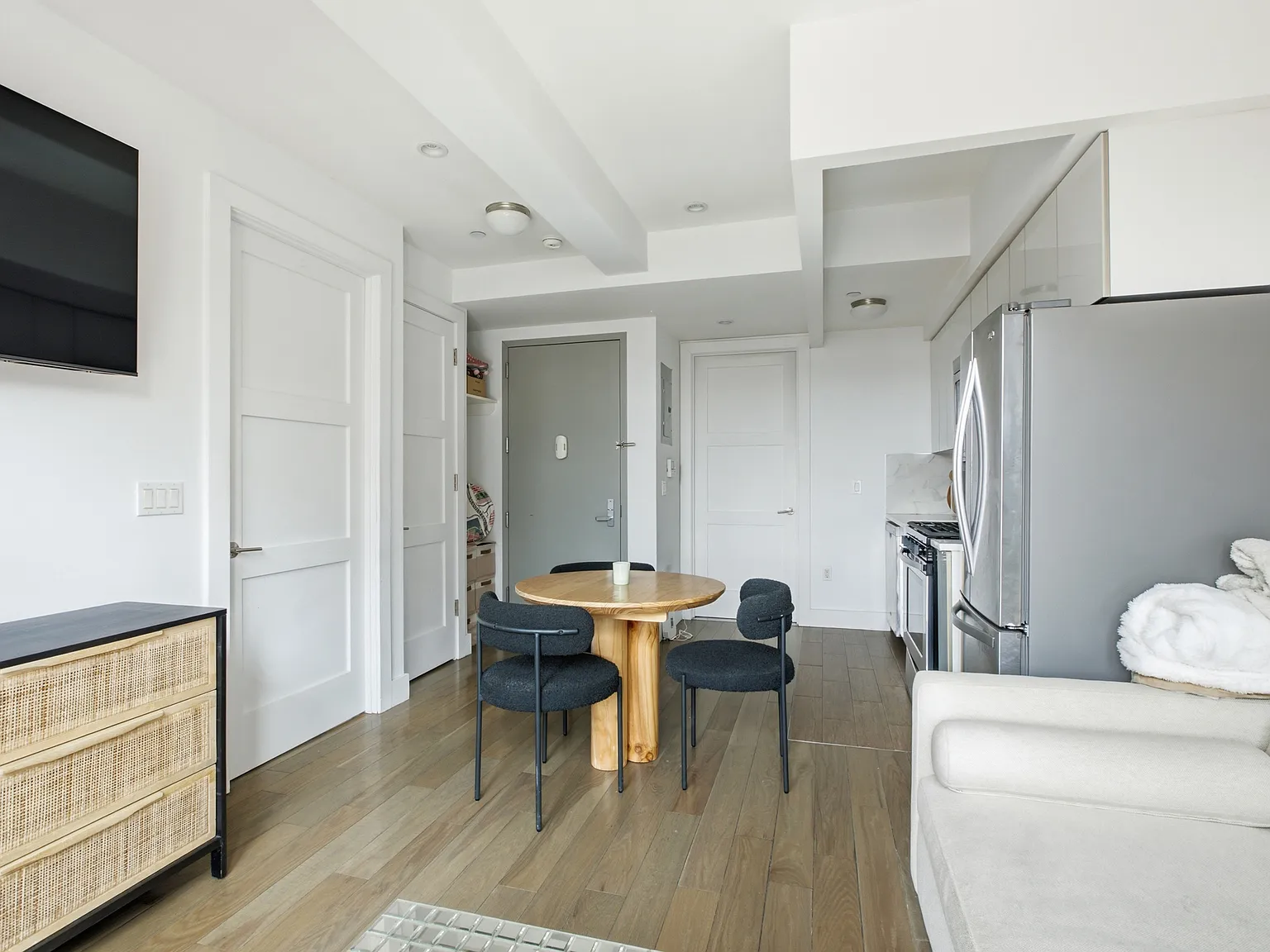 399 East Eighth Street — Photo 2