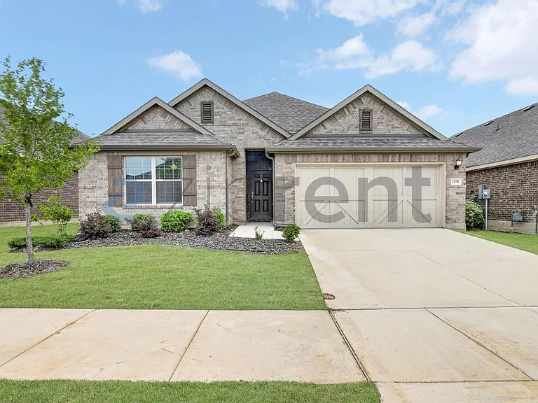 2608 Rambling Rd — Photo 1