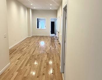1st image of 1818 W Girard Ave #1