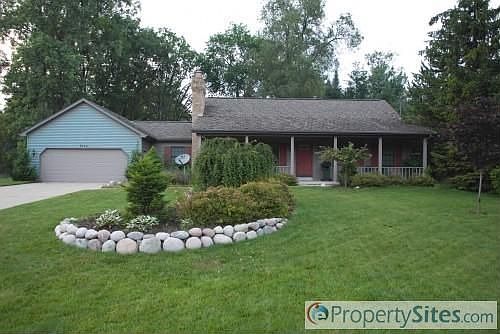 3rd image of 8044 Garwood Dr