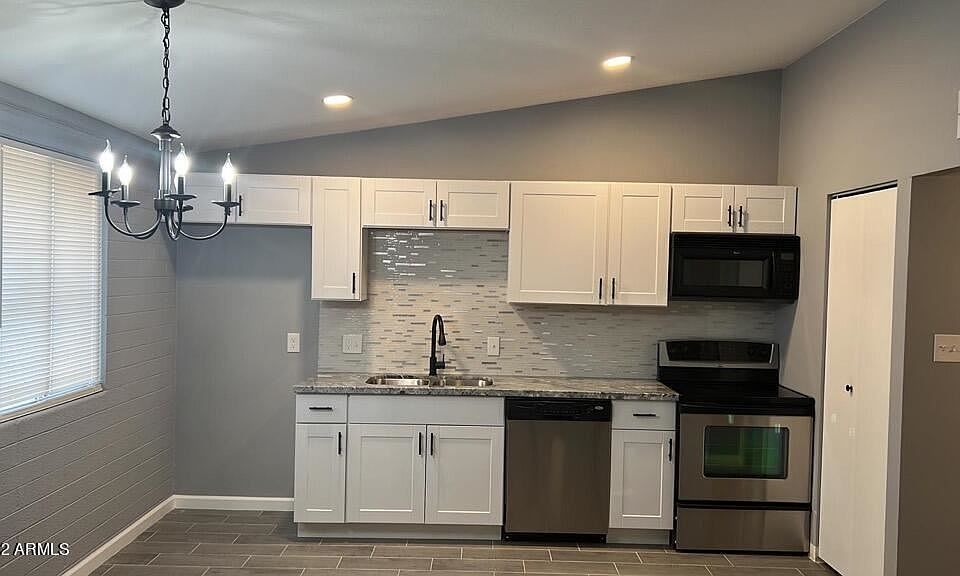 1st image of 10454 W Oakmont Dr