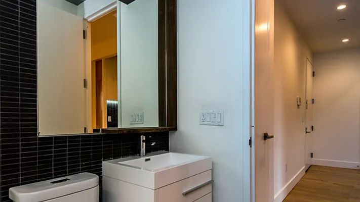 Rented by Nooklyn NYC LLC | media 8