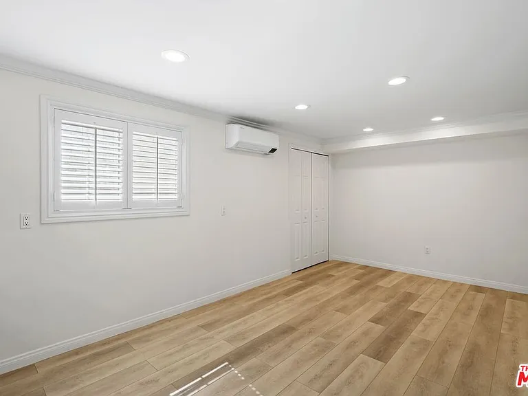 2910 Santa Carlotta St — Photo 32