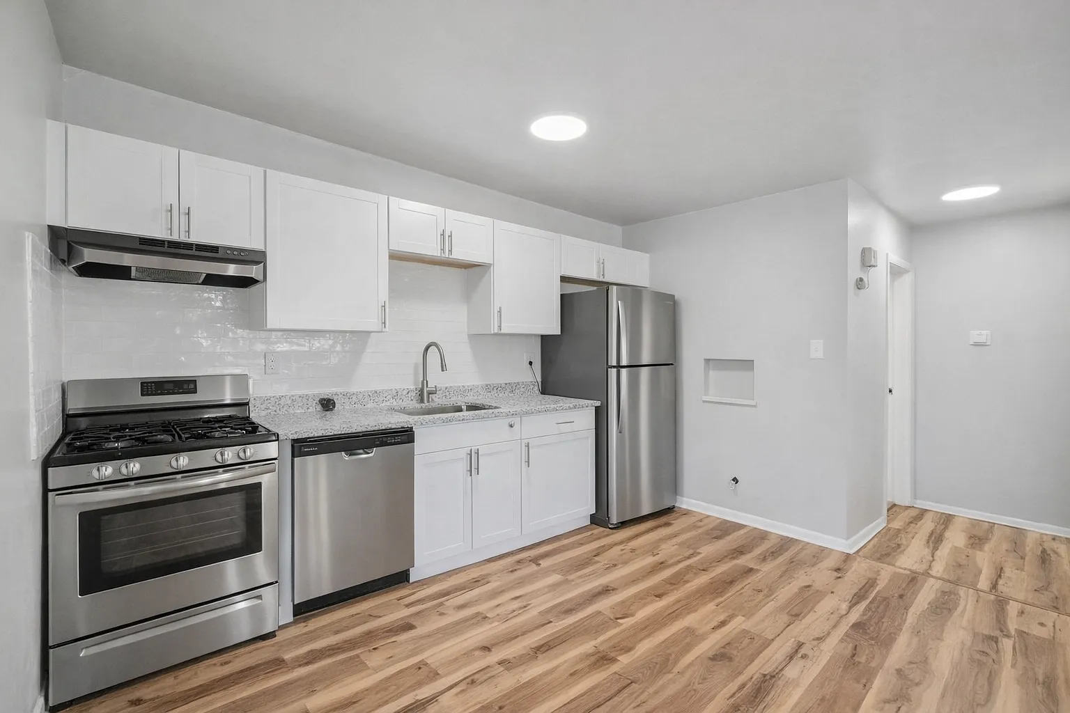 Aspen Creek Apartments — Photo 2