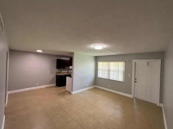 2900A NE 17th Ave #A, Pompano Beach, FL 33064