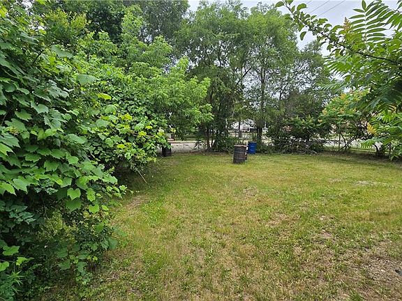 3rd image of 1504 Concession Rd