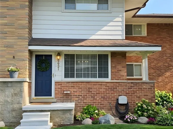 9921 Middlebelt Rd #32, Livonia, MI 48150