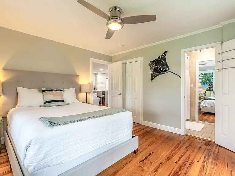 63 E Bayshore Dr — Photo 11
