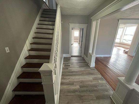 2nd image of 1501 Mount Vernon Ave