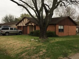 518 Corley Dr, Highlands, TX 77562