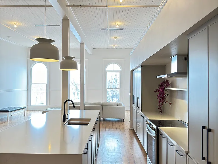 136 Main St #104 — Photo 7