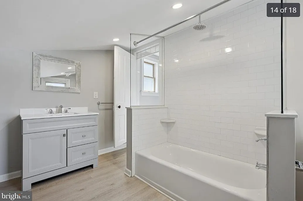 3 bed, 1287 sqft, $2,750 — Photo 2