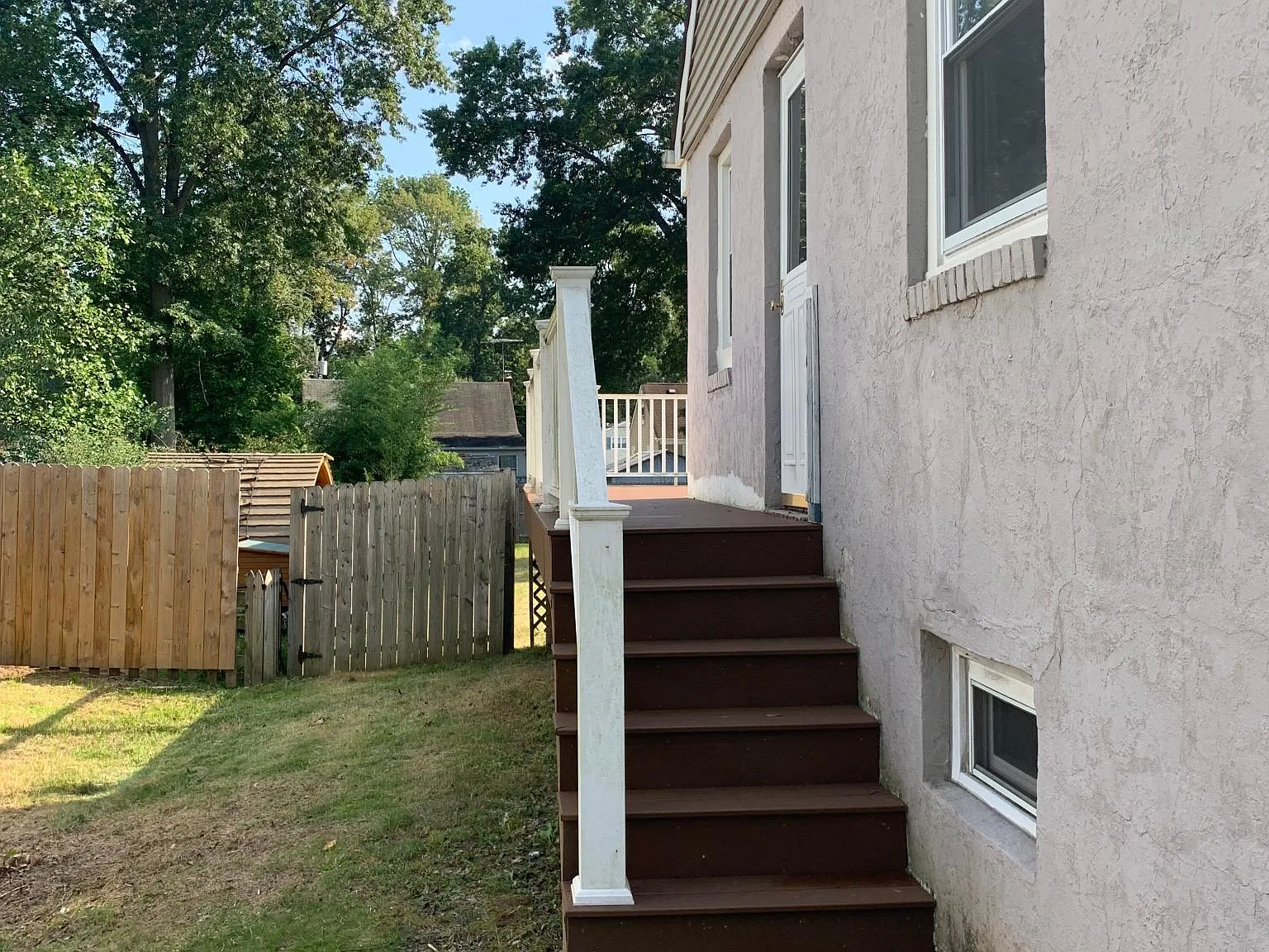 629 Townsend Pl — Photo 4