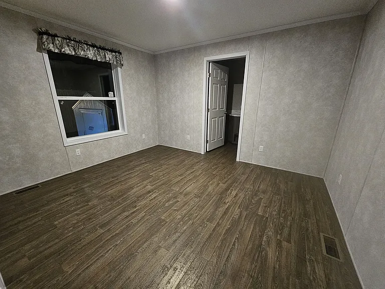 855 W Jefferson St #141 — Photo 4