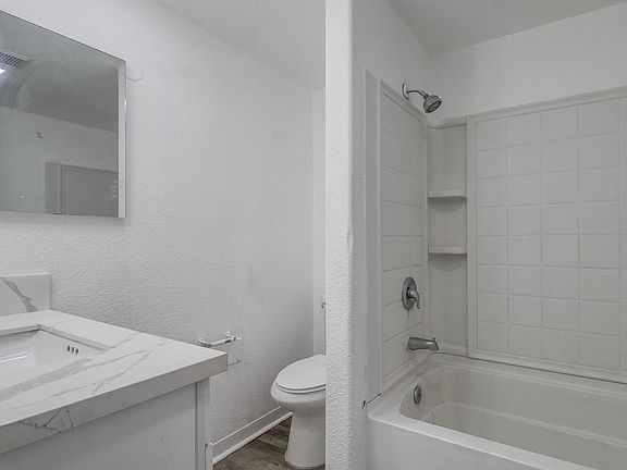 4th image of 736 Grand Ave #B