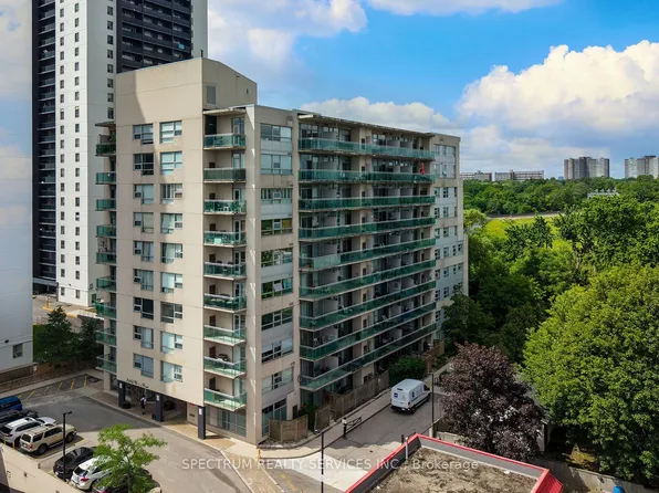 2464 Weston Rd #406, Toronto, ON M9N 0A2