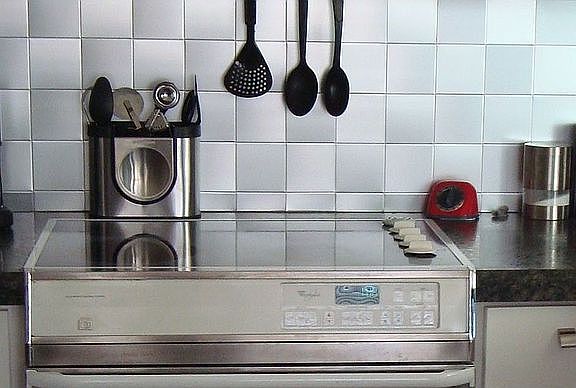 Wilsonart counter & brushed steel backsplash