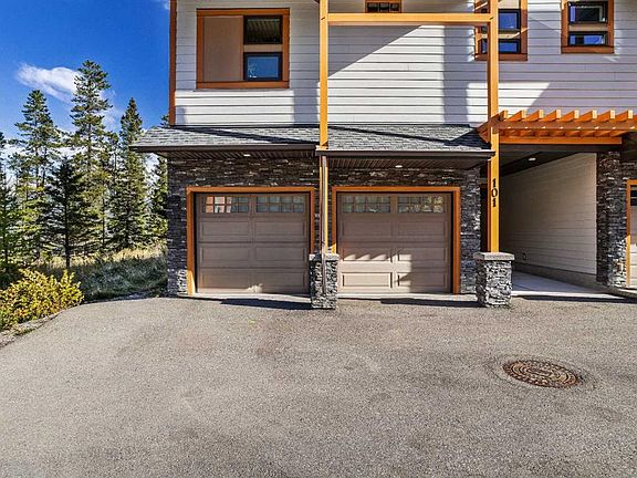 2nd image of 102 SW Stewart Creek Rise #101