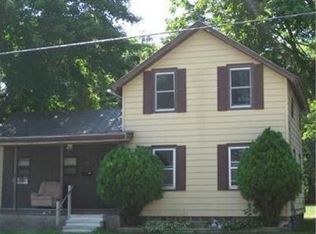 18 W Bacon St, Hillsdale, MI 49242