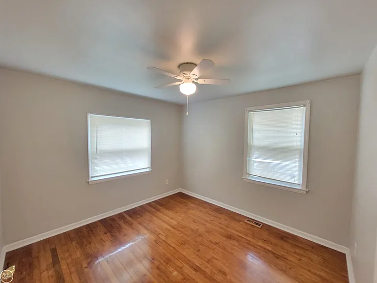3657 Alvina Ave — Photo 11