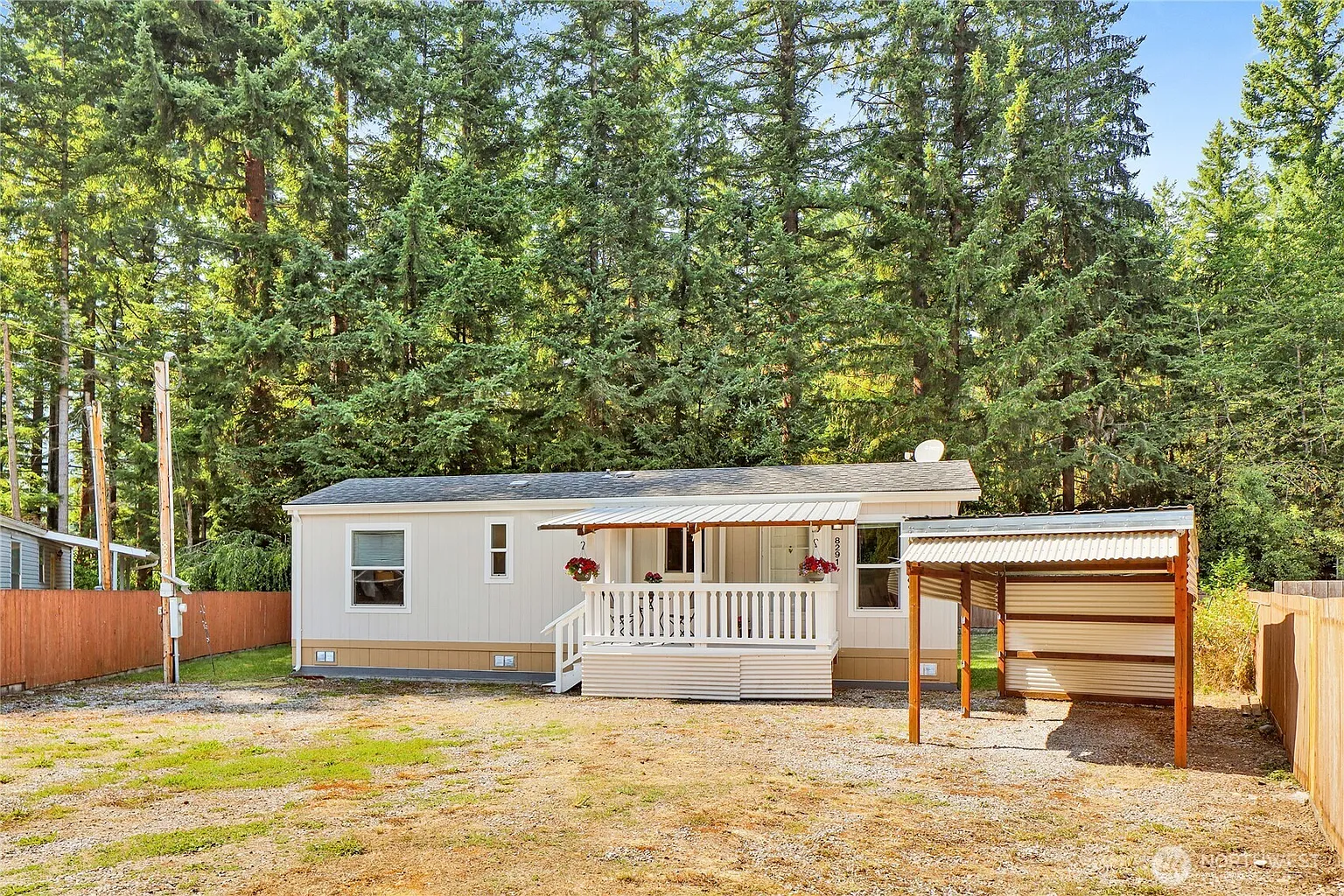8291 Golden Valley Boulevard photo 1