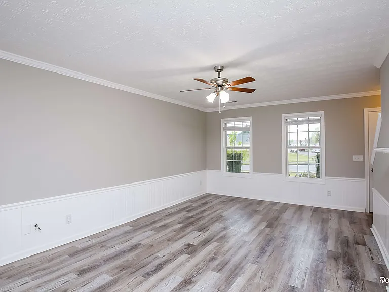 2454 Canary Ct — Photo 6