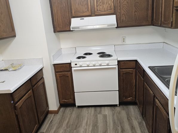 210 E 8th St APT 6